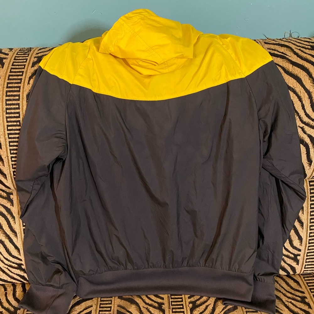 Nike Windrunner - image 2